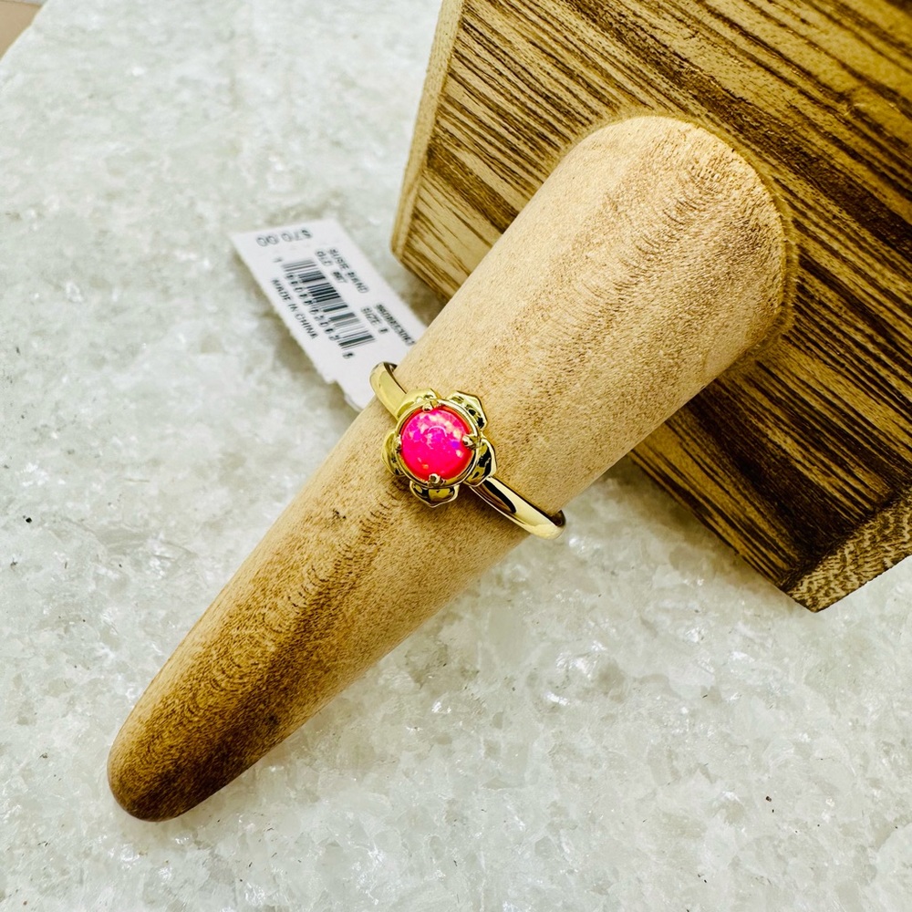 NEW! Kendra Scott Hot Pink Kyocera Opal Susie Gold Band Ring - Picture 3 of 16